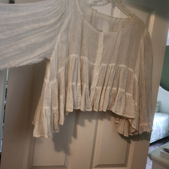 Cream Ruffled Women's Top - Picture 5 of 5